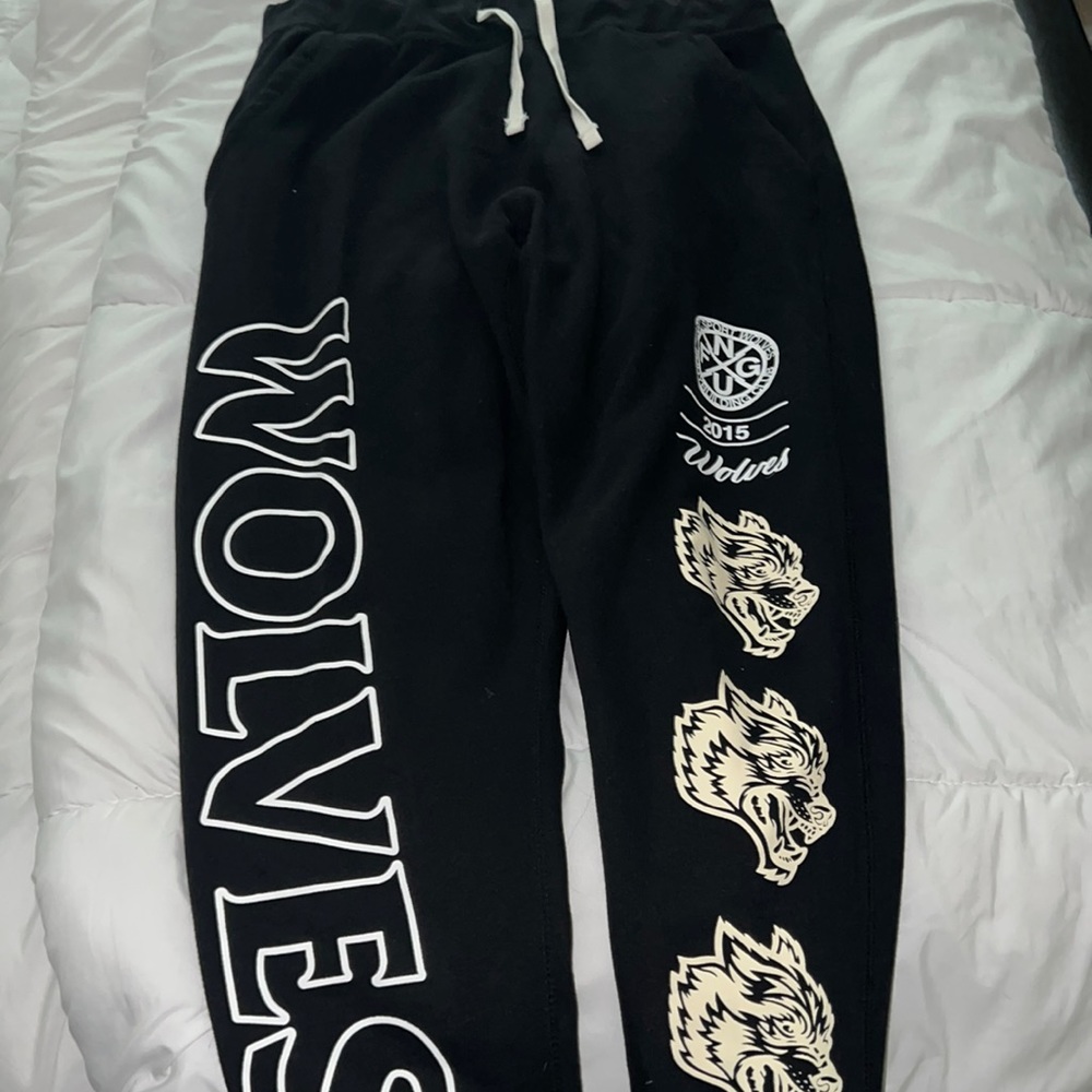Wolves joggers